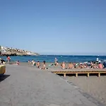 Sea View 2b *