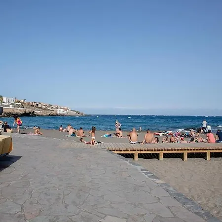 Sea View 2b *